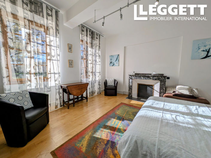 Image No.8-5 Bed House for sale