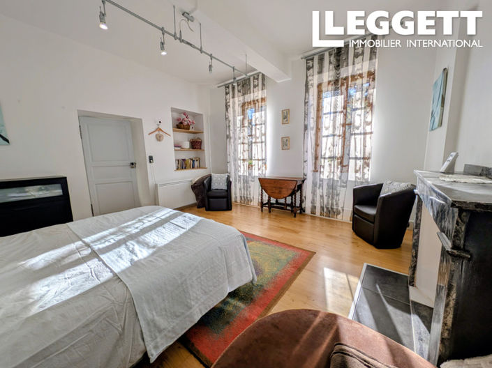 Image No.9-5 Bed House for sale