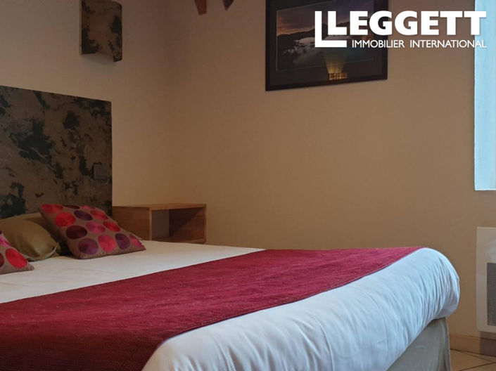 Image No.4-8 Bed House for sale