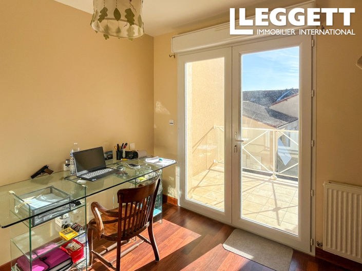 Image No.8-3 Bed House for sale