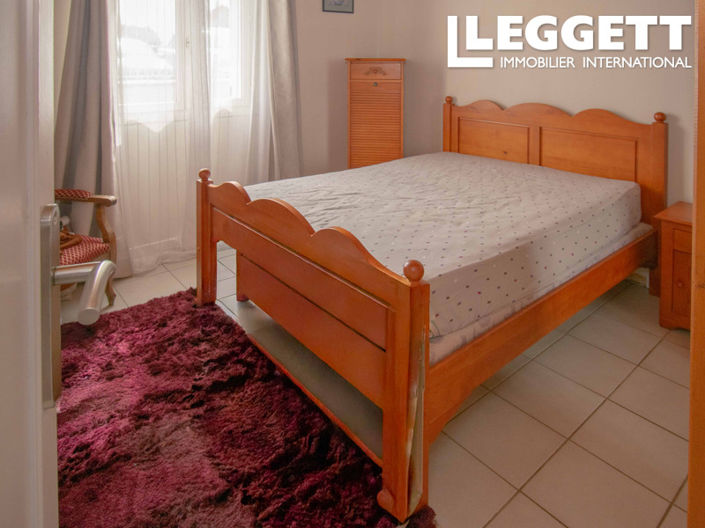 Image No.9-3 Bed House for sale