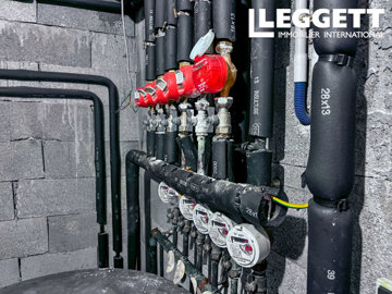 ahr0chm6ly9jzg4uagvzdglhlmltbw8vaw1hz2uvvevom