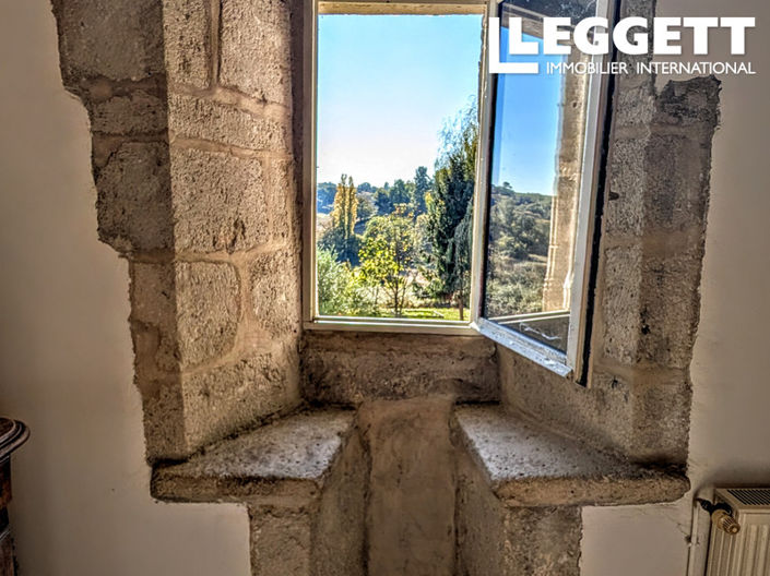 Image No.8-4 Bed House for sale