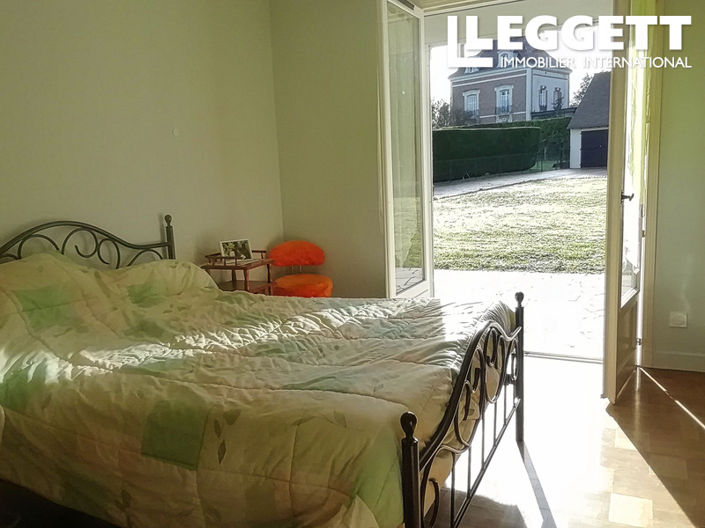 Image No.8-3 Bed House for sale