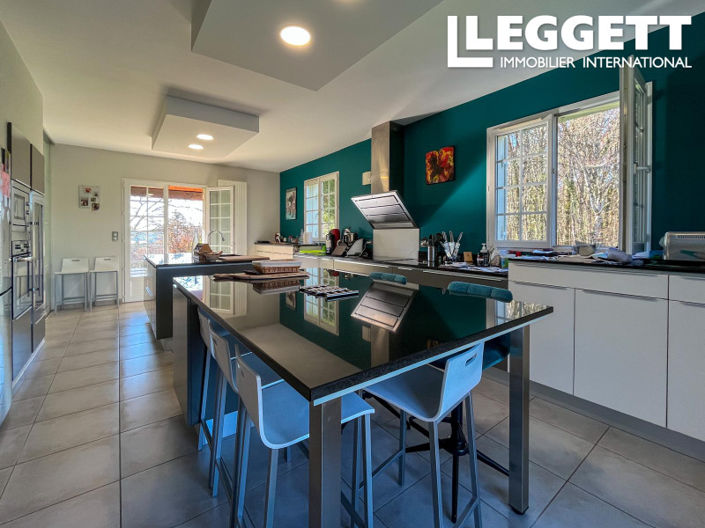 Image No.3-5 Bed House for sale