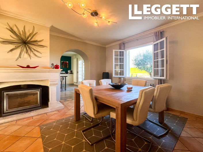 Image No.6-5 Bed House for sale