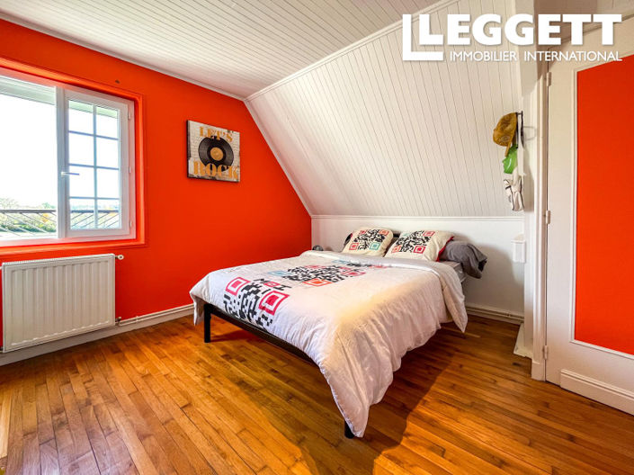 Image No.9-5 Bed House for sale