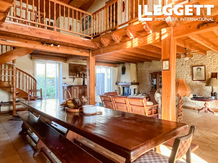 Image No.2-4 Bed House for sale