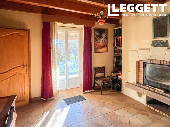 Image No.6-4 Bed House for sale