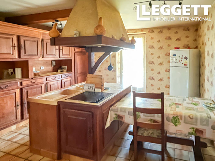 Image No.7-4 Bed House for sale