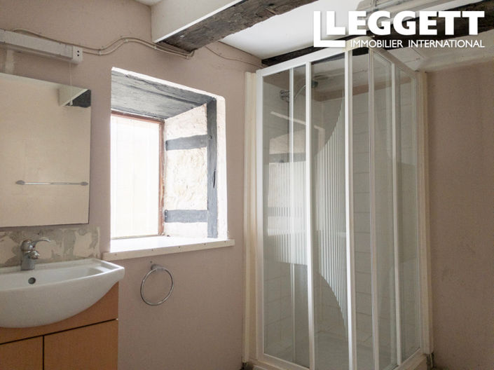 Image No.8-2 Bed House for sale