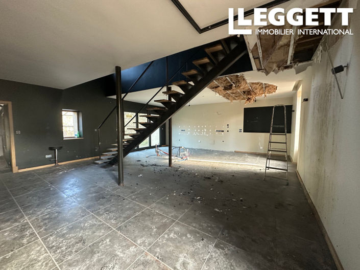 Image No.9-2 Bed House for sale