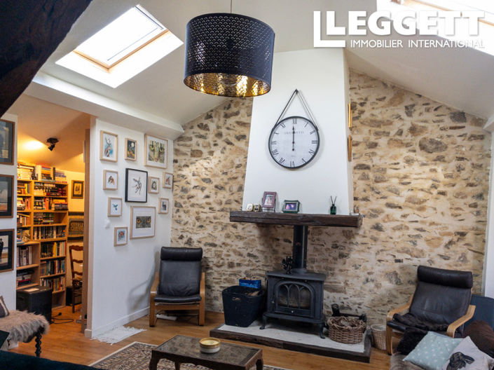 Image No.2-4 Bed House for sale