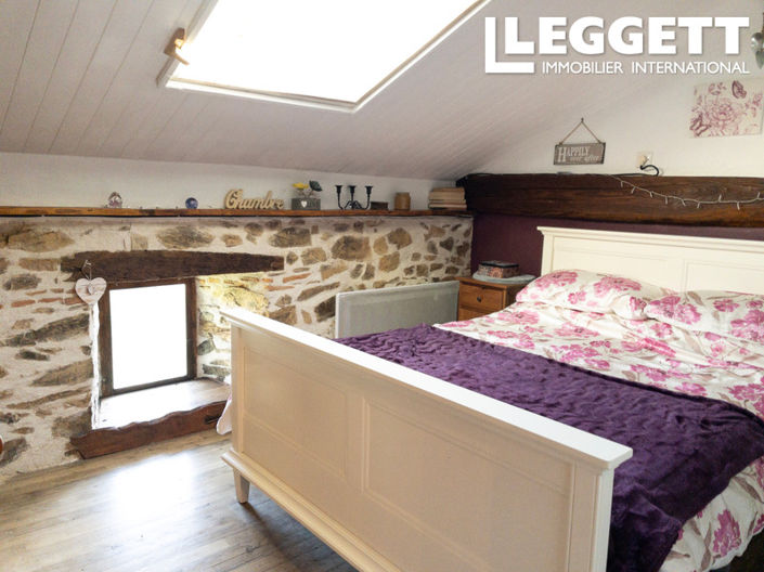 Image No.7-4 Bed House for sale