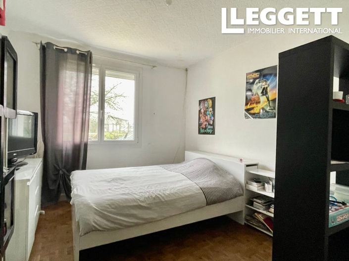 Image No.6-4 Bed House for sale