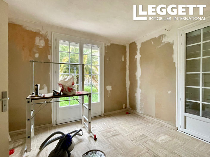 Image No.8-4 Bed House for sale