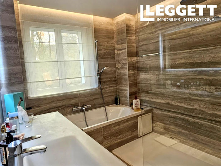 Image No.8-3 Bed House for sale