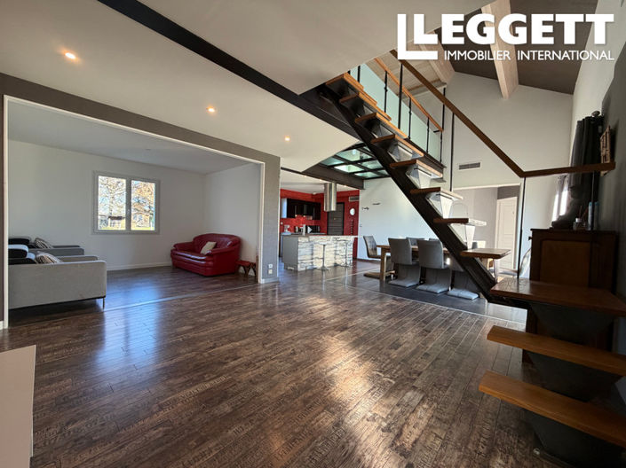 Image No.6-5 Bed House for sale