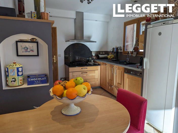 Image No.5-6 Bed House for sale