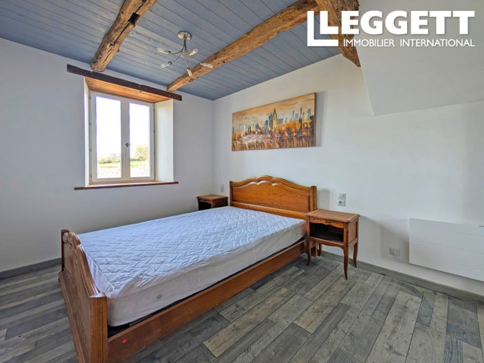 Image No.10-4 Bed House for sale