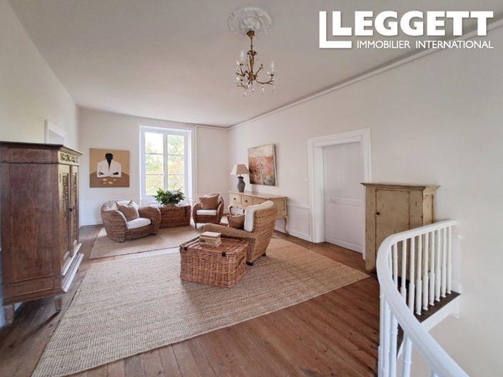 Image No.9-7 Bed Chateaux for sale