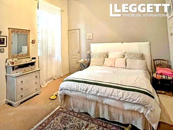 Image No.9-4 Bed House for sale