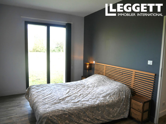 Image No.6-3 Bed House for sale