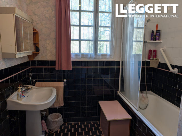 Image No.8-3 Bed House for sale