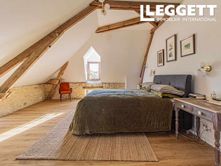 Image No.10-5 Bed House for sale