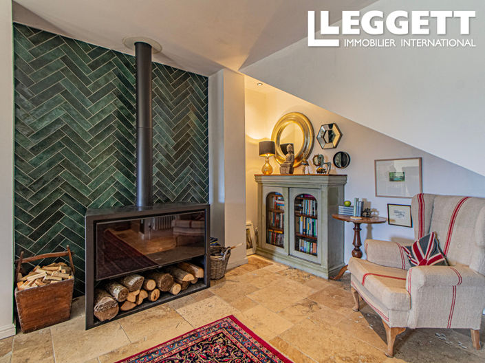 Image No.6-5 Bed House for sale