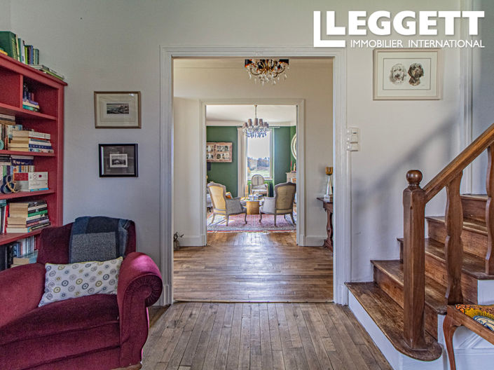 Image No.7-5 Bed House for sale