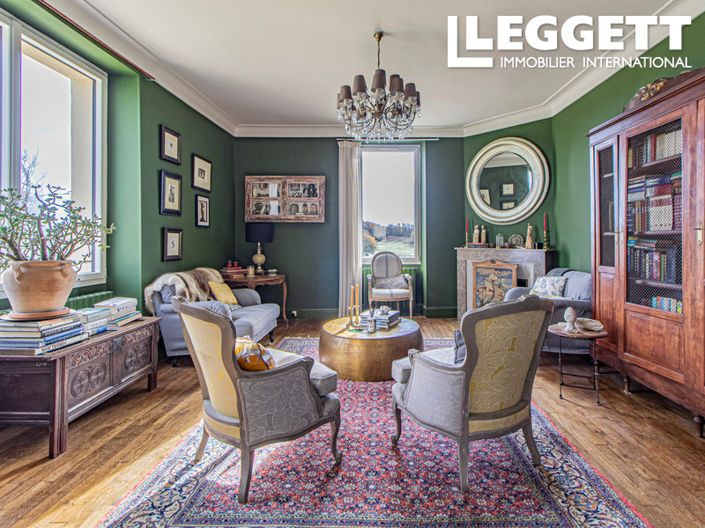 Image No.8-5 Bed House for sale