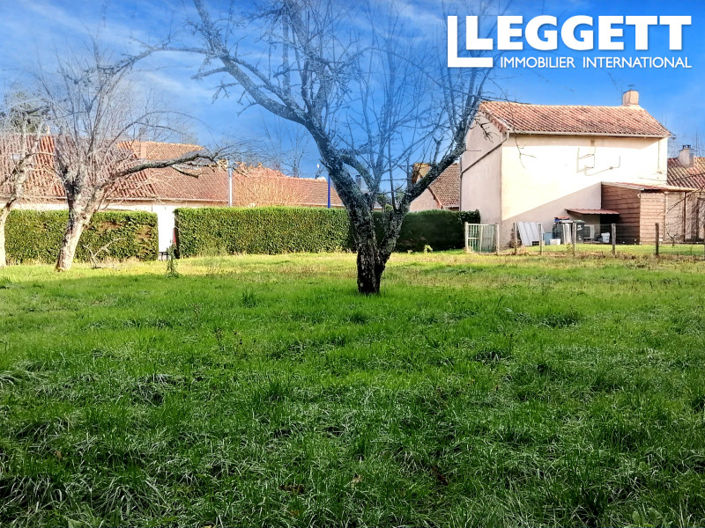 Image No.8-3 Bed House for sale