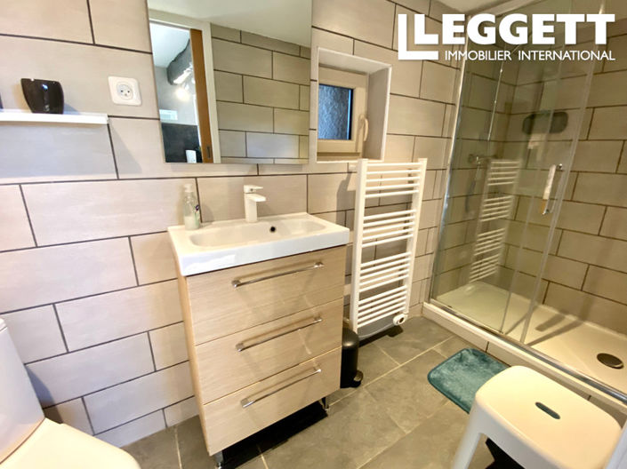 Image No.7-5 Bed House for sale