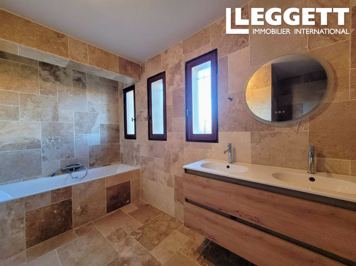 Image No.10-3 Bed House for sale