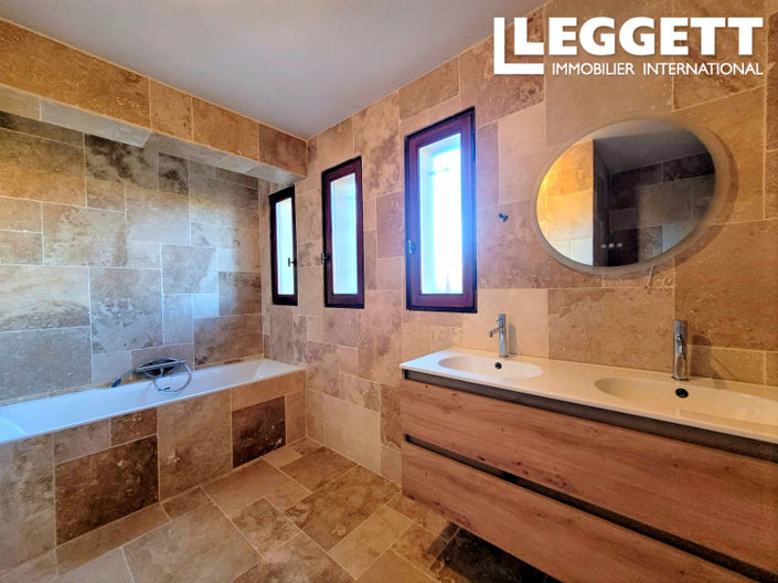 Image No.10-3 Bed House for sale