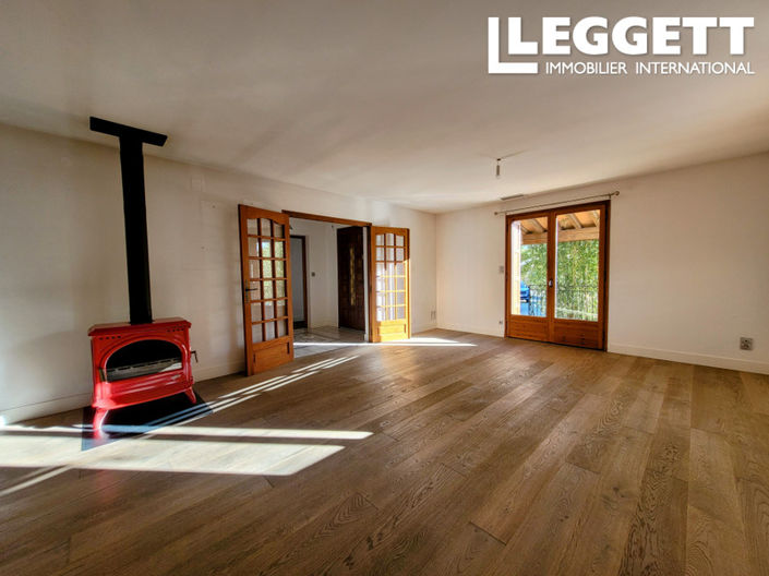 Image No.6-3 Bed House for sale