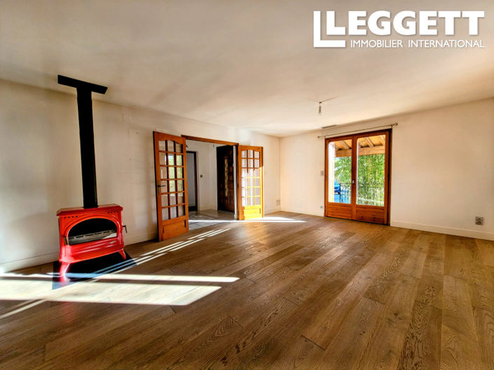 Image No.6-3 Bed House for sale