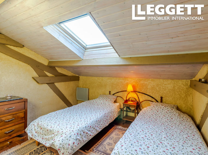 Image No.8-3 Bed House for sale