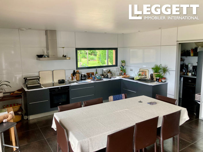 Image No.5-Maison de 5 chambres à vendre à Neuvic