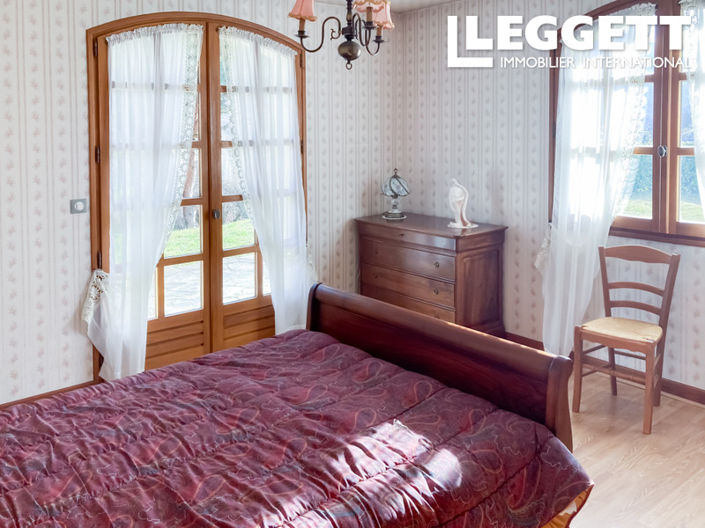 Image No.4-5 Bed House for sale