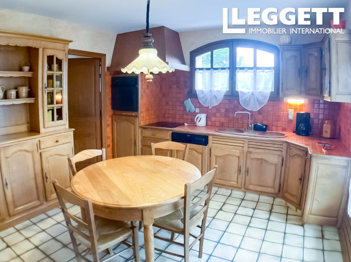 Image No.9-5 Bed House for sale