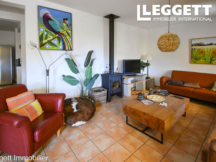 Image No.6-4 Bed House for sale