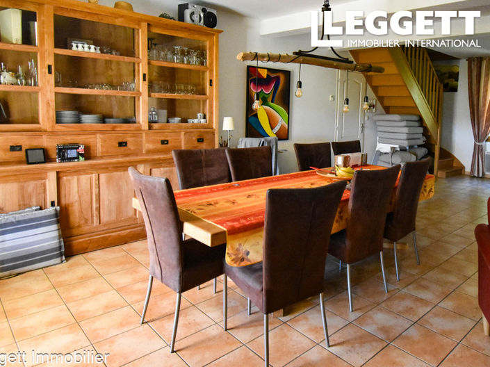 Image No.8-4 Bed House for sale