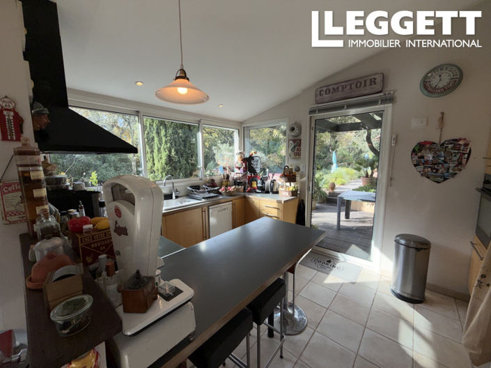 Image No.9-4 Bed House for sale