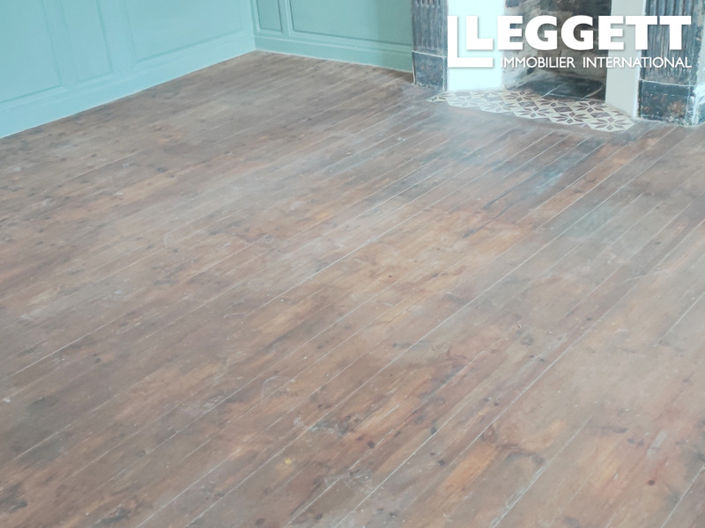 Image No.10-2 Bed House for sale