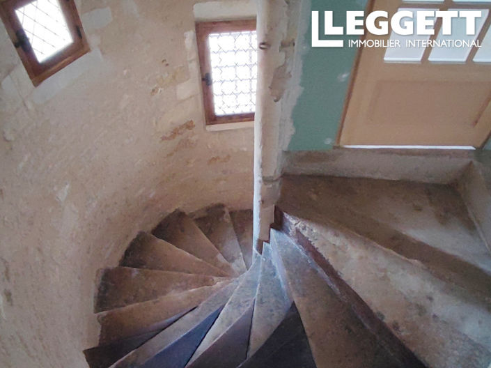 Image No.8-2 Bed House for sale