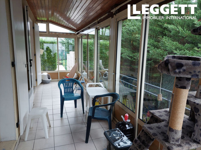 Image No.10-3 Bed House for sale