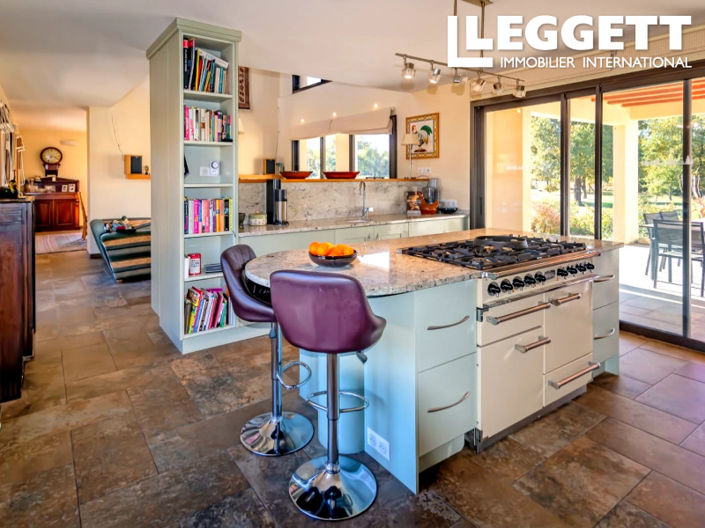 Image No.3-3 Bed House for sale