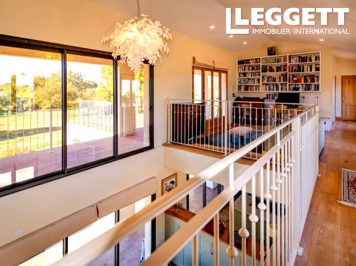 Image No.8-3 Bed House for sale